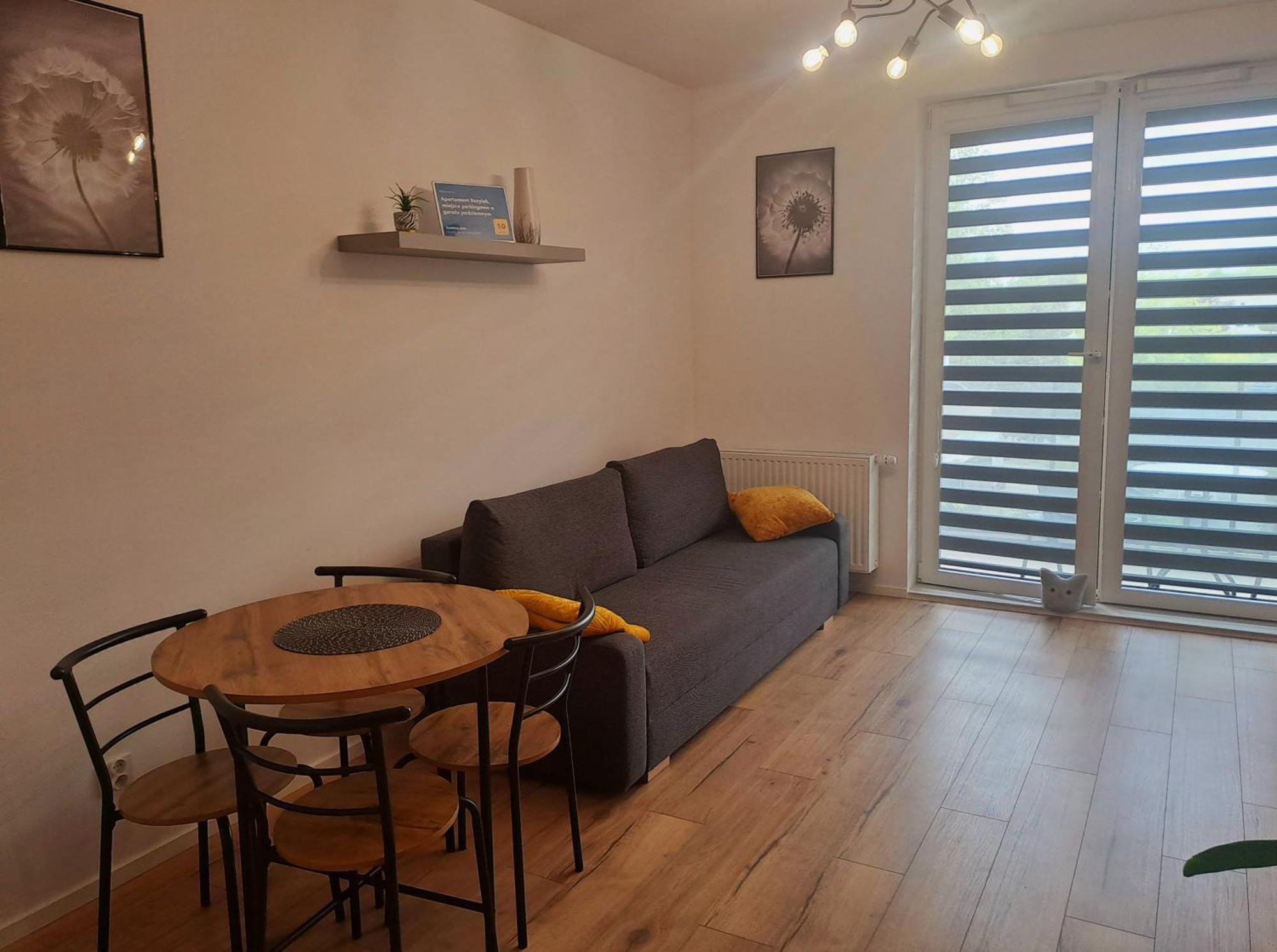 Bazylek, Miejsce Parkingowe W Garazu Podziemnym
